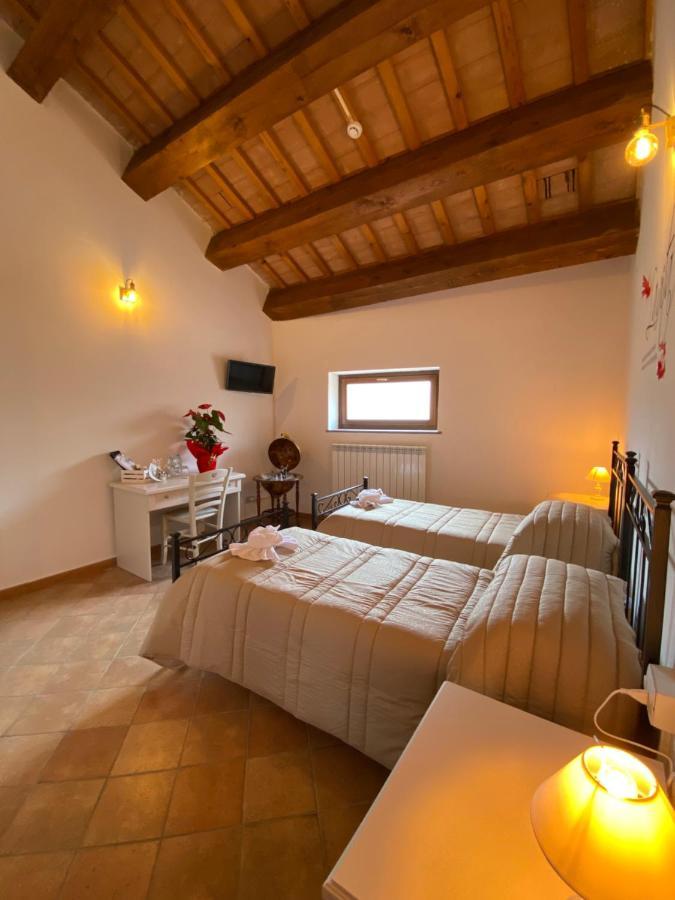 Locanda Della Pieve Pievebovigliana Exterior photo